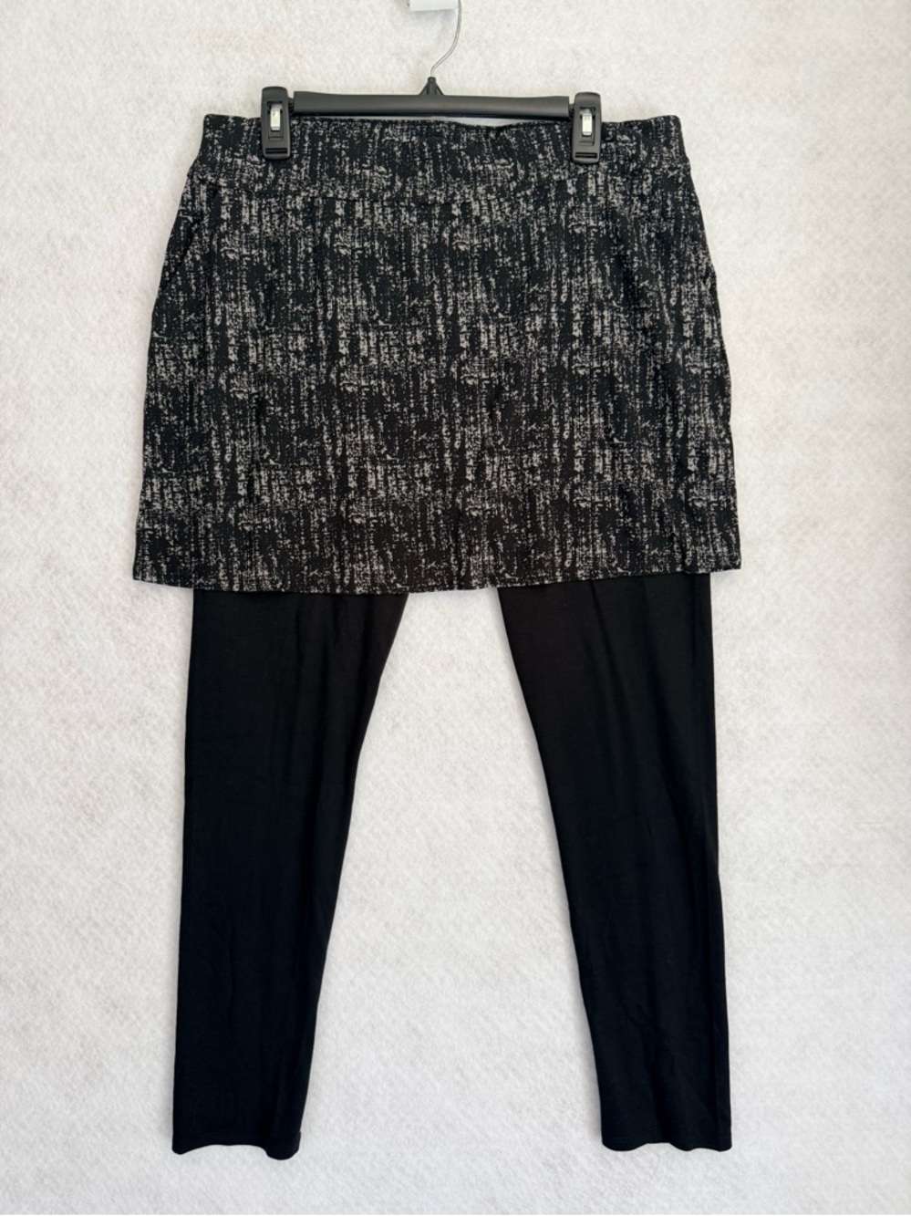 Legacy skirted leggings pockets size large Black